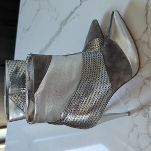 Gianvito Rossi Silver Suede Leather Booties Heels